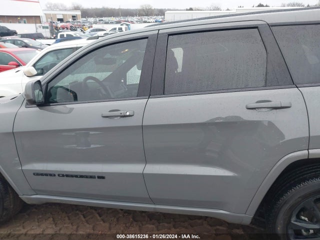 1C4RJEAG7NC154675 Jeep Grand Cherokee Wk Laredo X 4x2