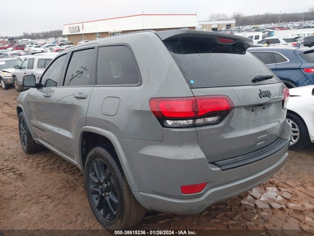 1C4RJEAG7NC154675 Jeep Grand Cherokee Wk Laredo X 4x2