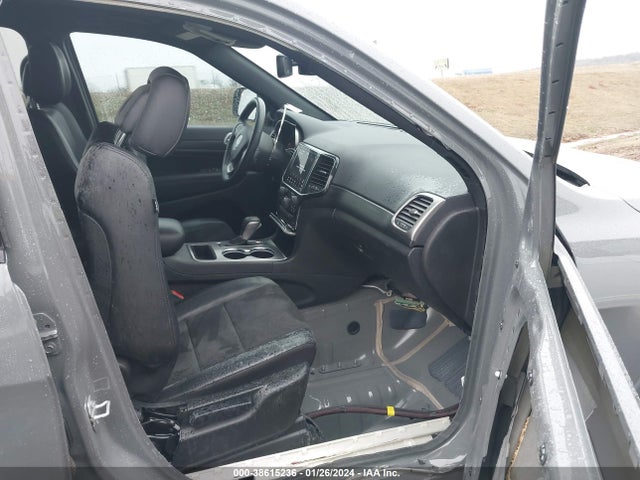 1C4RJEAG7NC154675 Jeep Grand Cherokee Wk Laredo X 4x2