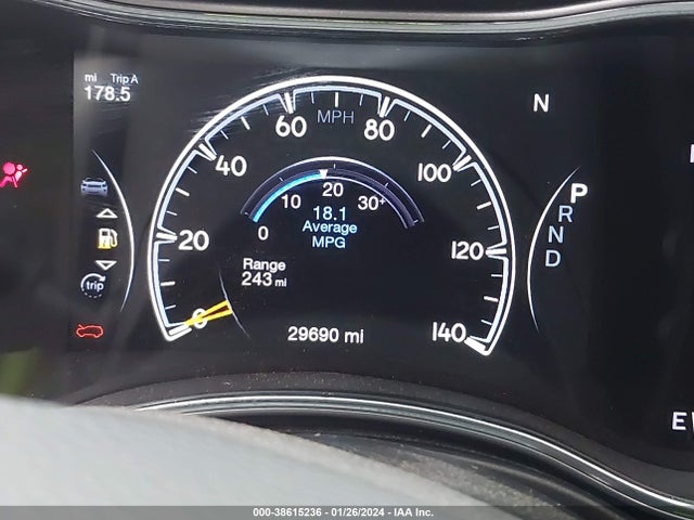 1C4RJEAG7NC154675 Jeep Grand Cherokee Wk Laredo X 4x2