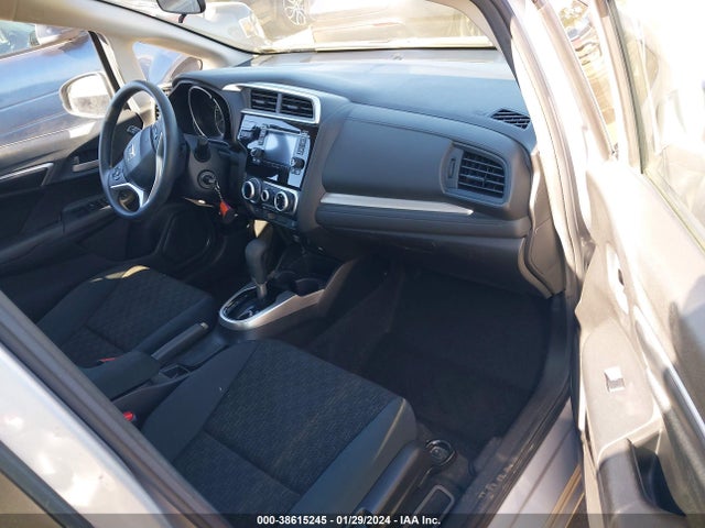 Honda FIT LX 2017 JHMGK5H59HS015326 Image 5