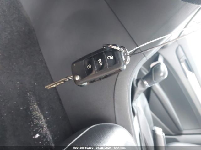 1VWAS7A39FC019411 Volkswagen Passat 1.8t Wolfsburg Edition