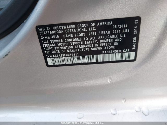 1VWAS7A39FC019411 Volkswagen Passat 1.8t Wolfsburg Edition
