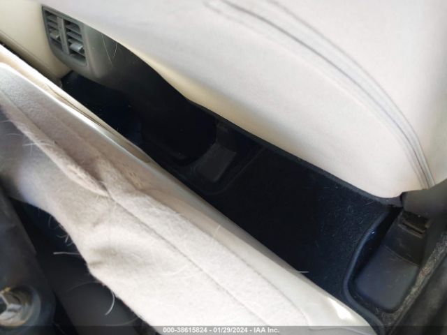 2HKRM4H3XFH635580 Honda CR-V LX
