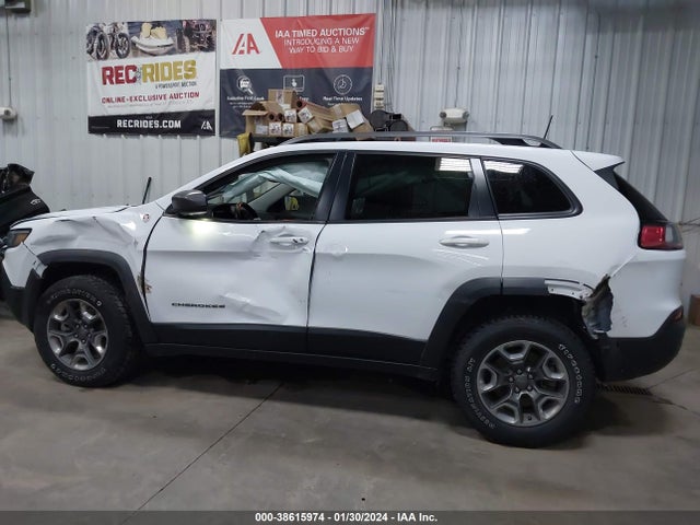 1C4PJMBX6KD469392 Jeep Cherokee Trailhawk 4x4