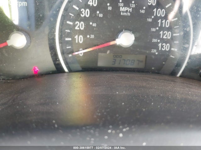 2006 KIA SEDONA EX/LX VIN: KNDMB233366027132
