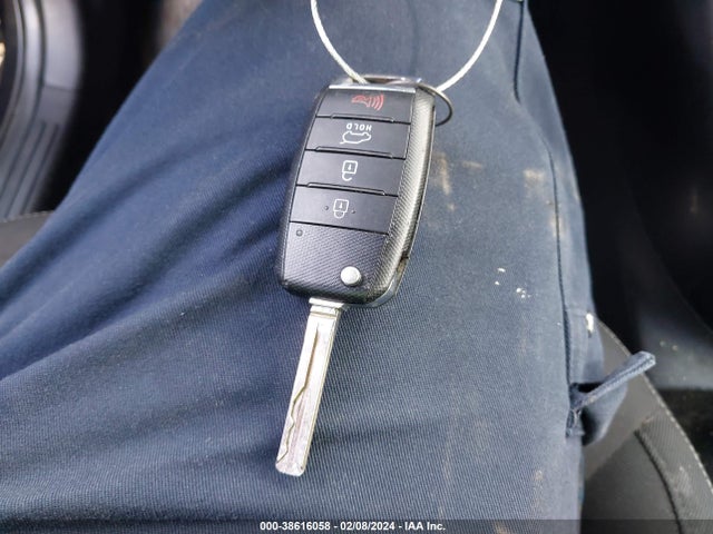 KIA SOUL + 2017 KNDJP3A55H7419007 Image 11
