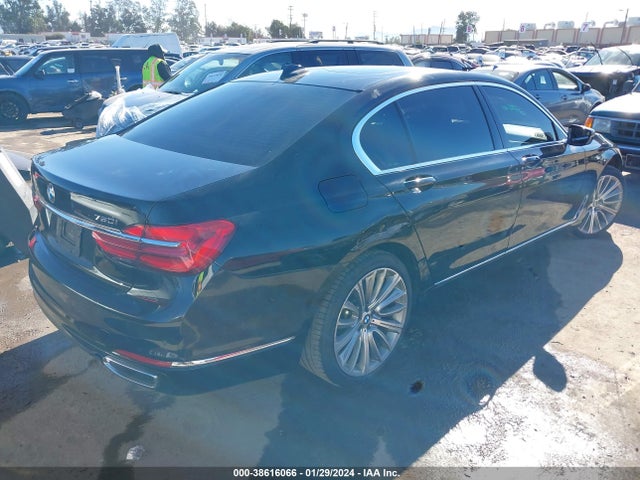 WBA7F0C5XJGM23940 BMW 750i