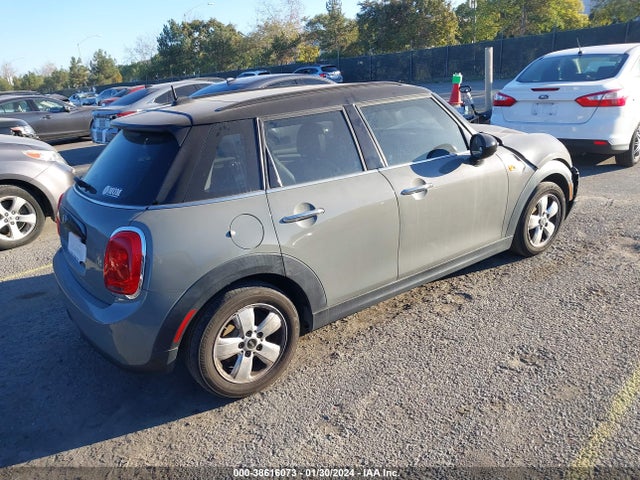2018 MINI HARDTOP WMWXU1C59J2F80032 Photo 3