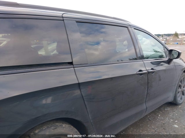 Chrysler Pacifica Touring L 2018 2C4RC1BG8JR182682 Image 13