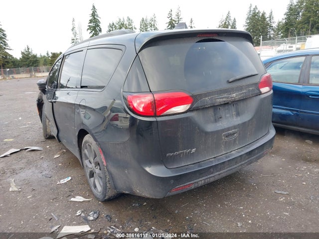 Chrysler Pacifica Touring L 2018 2C4RC1BG8JR182682 Image 3