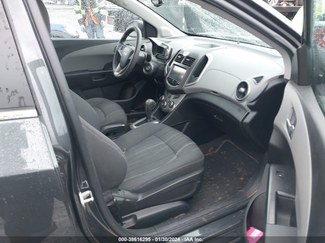 Chevrolet Sonic Lt Auto 2016 1G1JC6SG5G4146253 Image 5