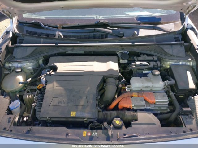 KNDCB3LC6K5243641 KIA NIRO LX