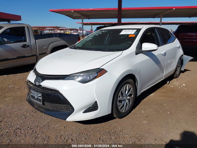 Toyota COROLLA LE 2017 5YFBURHEXHP582756 Image 2