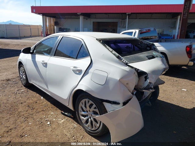 Toyota COROLLA LE 2017 5YFBURHEXHP582756 Image 3