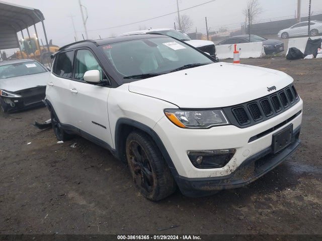 2018 3C4NJCBB1JT503138 main image