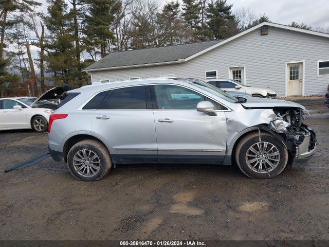 1GYKNDRS8HZ182957 Cadillac XT5 LUXURY