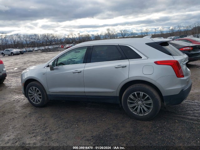 1GYKNDRS8HZ182957 Cadillac XT5 LUXURY