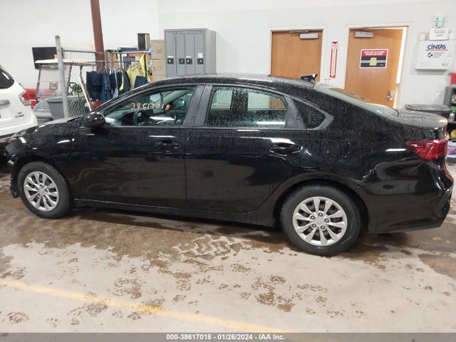2019 KIA FORTE FE VIN: 3KPF24AD2KE106781