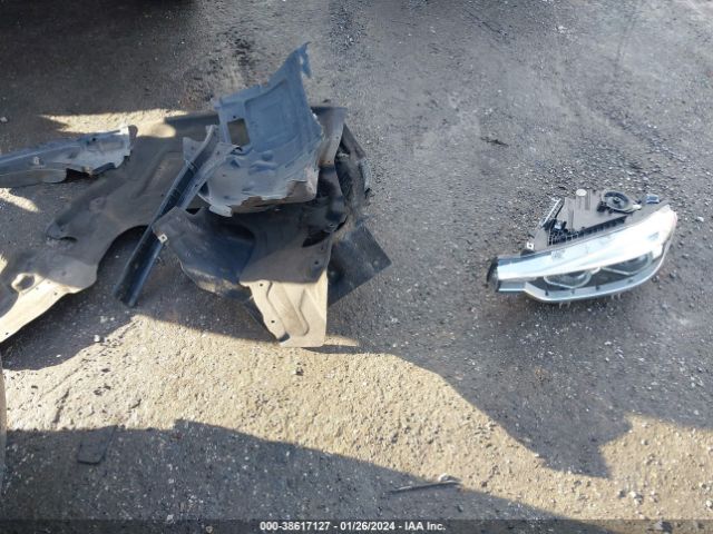 WBA8A3C53JA357948 BMW 320i Xdrive