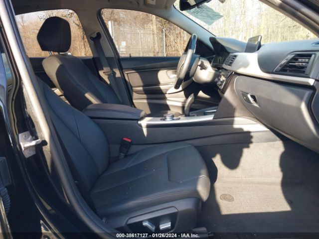 WBA8A3C53JA357948 BMW 320i Xdrive