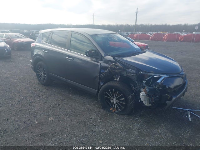 Toyota RAV4 LE 2018 JTMBFREV6JJ213854 Image 13