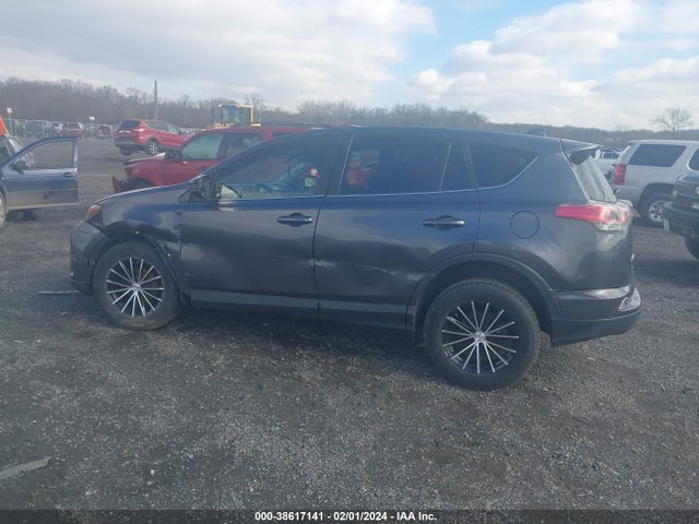 Toyota RAV4 LE 2018 JTMBFREV6JJ213854 Image 14