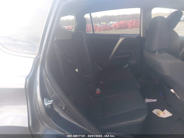 Toyota RAV4 LE 2018 JTMBFREV6JJ213854 Image 8