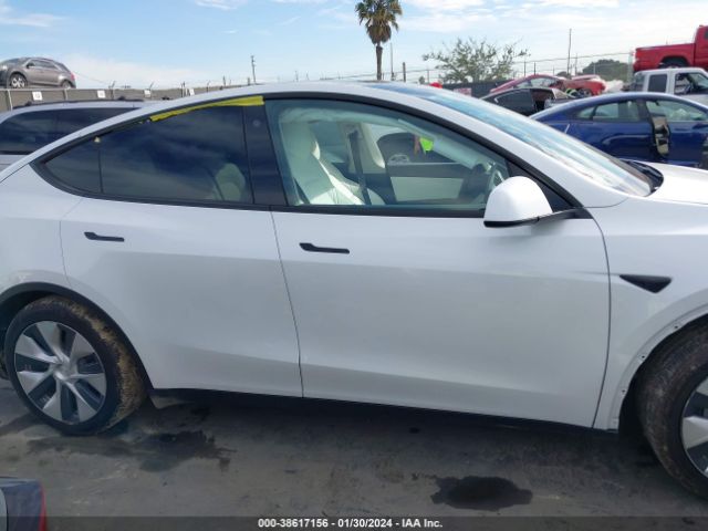 5YJYGDED0MF163000 Tesla Model Y Standard Range Rear-wheel Drive