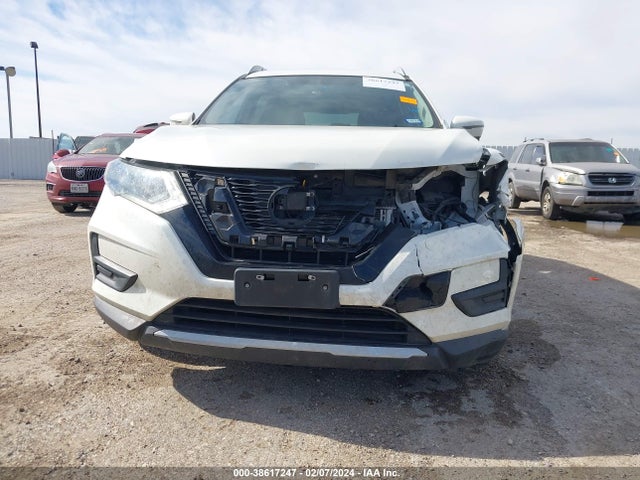 Nissan ROGUE SV 2018 5N1AT2MT0JC812549 Image 12