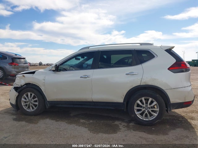 Nissan ROGUE SV 2018 5N1AT2MT0JC812549 Image 14