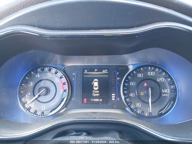 Chrysler 200 S 2015 1C3CCCBBXFN554912 Image 7