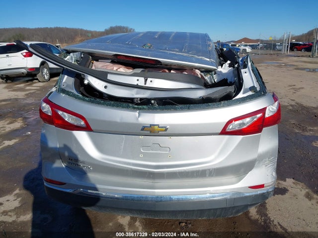 Chevrolet EQUINOX LS 2018 3GNAXHEV5JS579376 Image 16