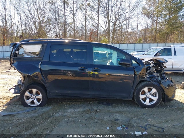 Toyota Sienna Le 8 Passenger 2015 5TDKK3DC3FS573411 Image 14
