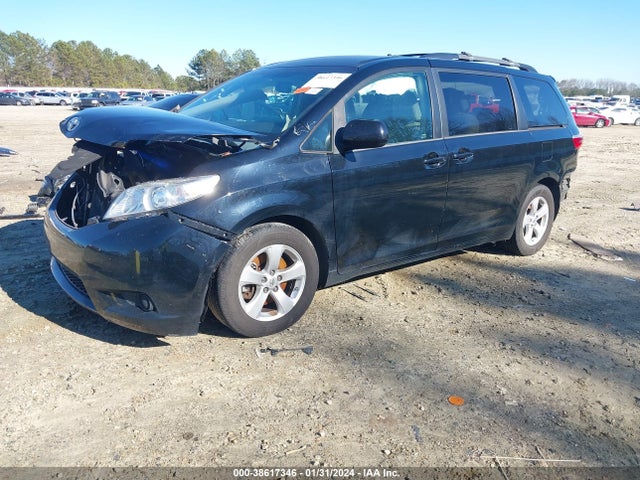 Toyota Sienna Le 8 Passenger 2015 5TDKK3DC3FS573411 Image 2