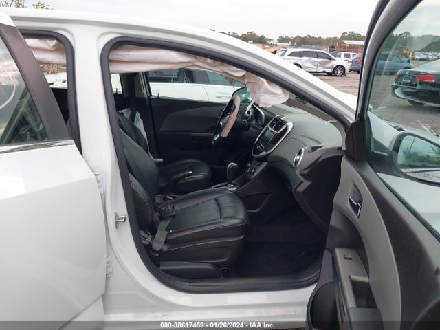 Chevrolet Sonic Premier Auto 2017 1G1JF5SBXH4124210 Image 5