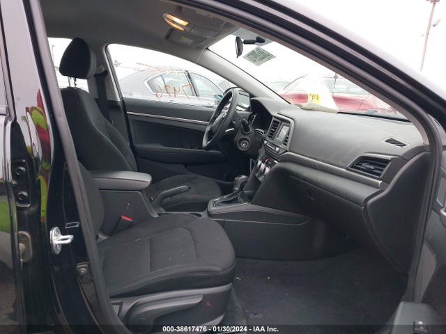 Hyundai ELANTRA SE 2019 5NPD74LF0KH412459 Image 5