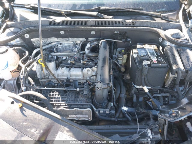 3VWDB7AJ7JM228827 Volkswagen Jetta 1.4t Se/1.4t Wolfsburg Edition
