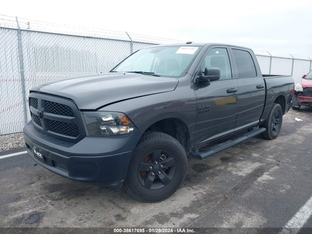 3C6RR7KGXMG670566 RAM 1500 Classic Tradesman  4x4 5'7 Box