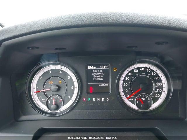 3C6RR7KGXMG670566 RAM 1500 Classic Tradesman  4x4 5'7 Box