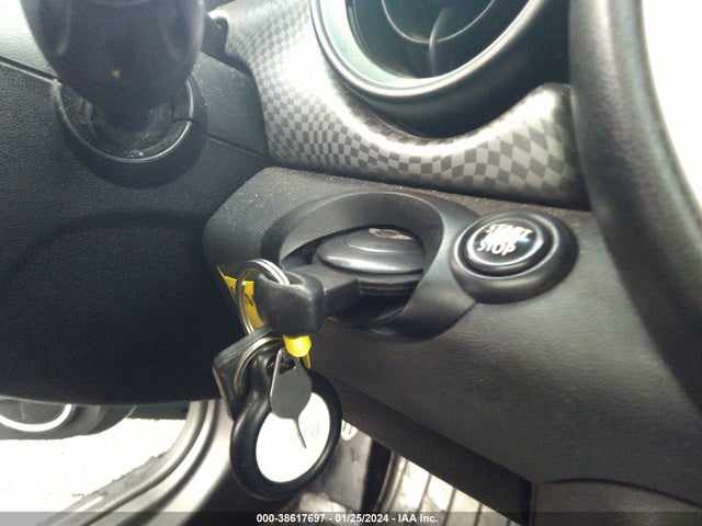 2010 MINI COOPER S WMWMF7C55ATW89563 Photo 10