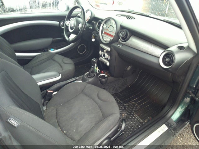 2010 MINI COOPER S WMWMF7C55ATW89563 Photo 4