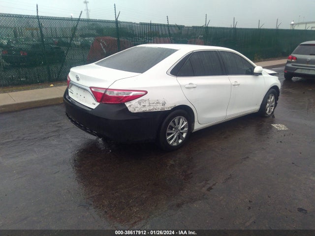 Toyota CAMRY LE 2016 4T4BF1FKXGR516814 Image 4