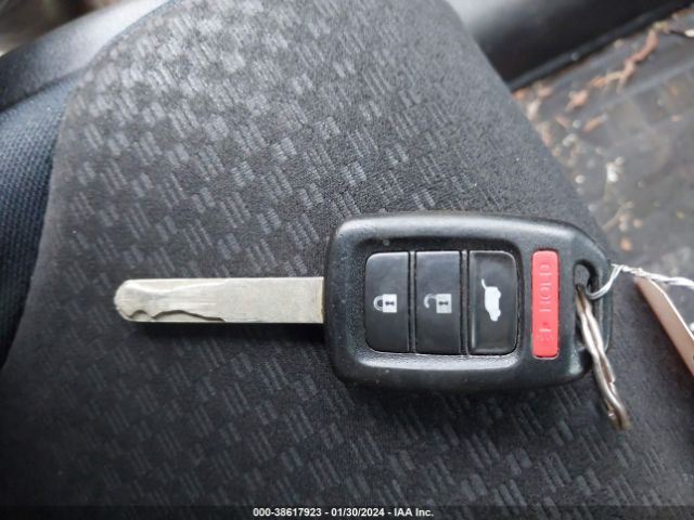 2HKRM4H3XGH638254 Honda CR-V LX