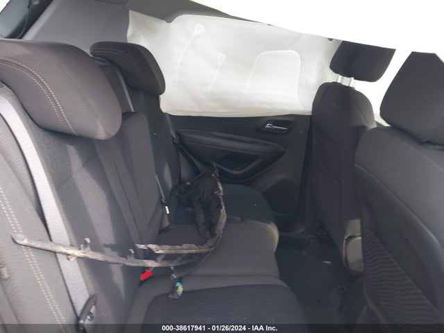 Chevrolet TRAX LS 2018 KL7CJKSB6JB613151 Image 8
