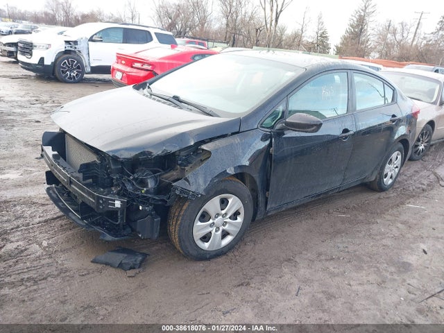 KIA FORTE LX 2017 3KPFK4A71HE086879 Image 2