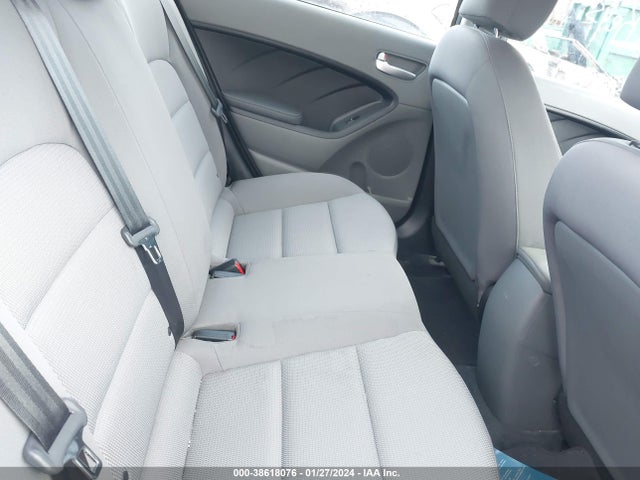 KIA FORTE LX 2017 3KPFK4A71HE086879 Image 8