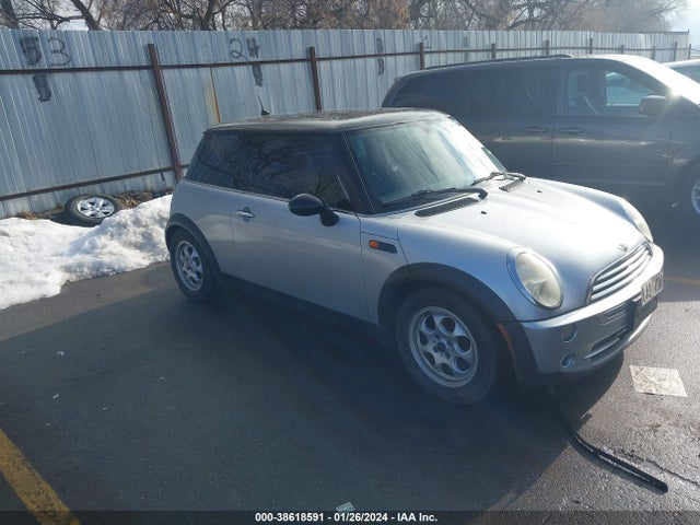 2005 MINI COOPER WMWRC33405TJ63667 Photo 0