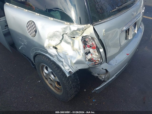 2005 MINI COOPER WMWRC33405TJ63667 Photo 5
