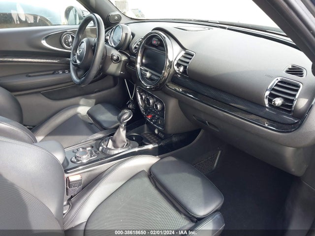 2016 MINI CLUBMAN WMWLN9C55G2E47819 Photo 4